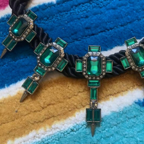 🆕 C Wonder Statement Collar - Picture 8 of 14